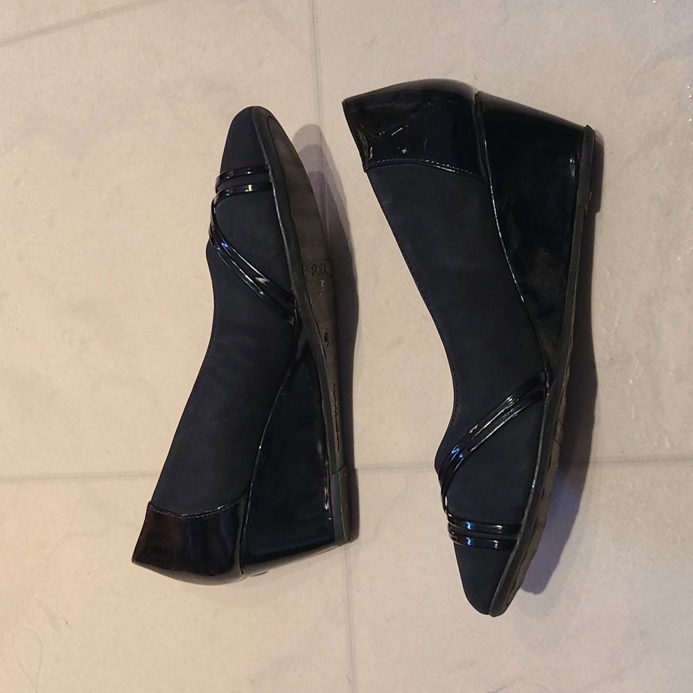 Black Women's Wedge